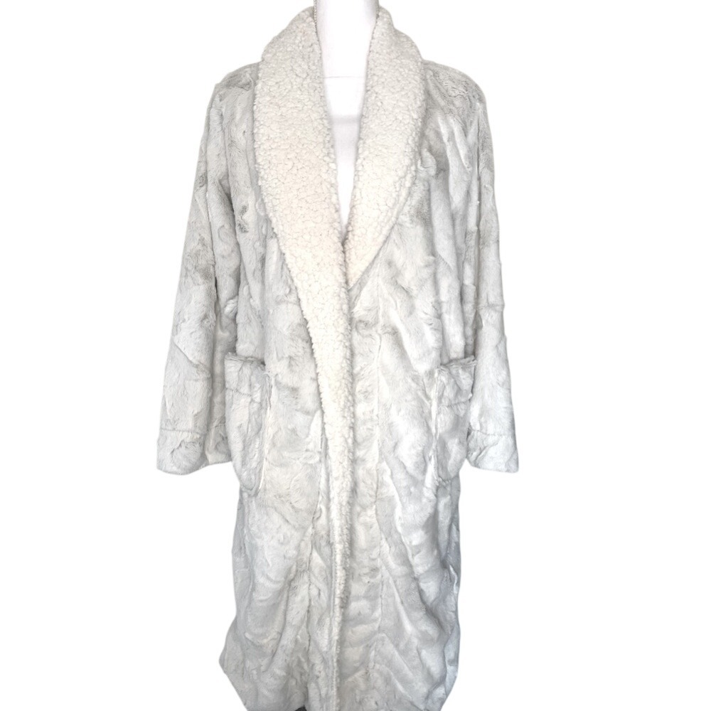 Stars Above Women's Faux Fur Robe  Size‎ XS/Small